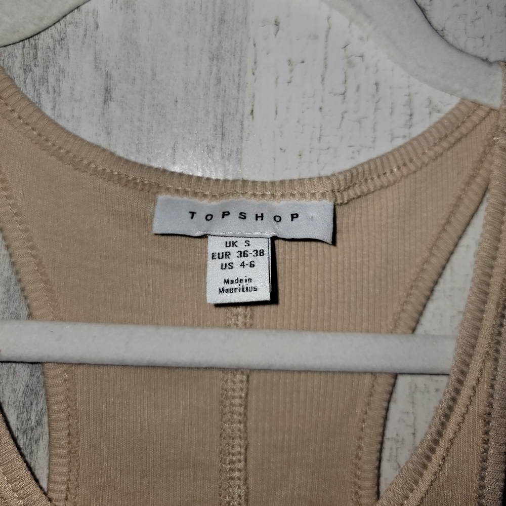 🧡TOPSHOP Ribbed Racer Back Tank Top - Picture 2 of 4